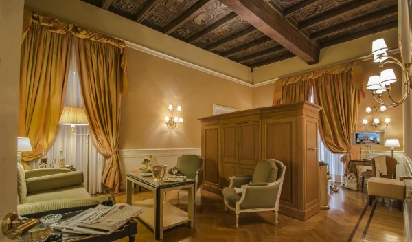 Hotel Corona d'Oro image 11