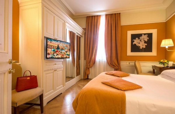 Hotel Corona d'Oro image 14